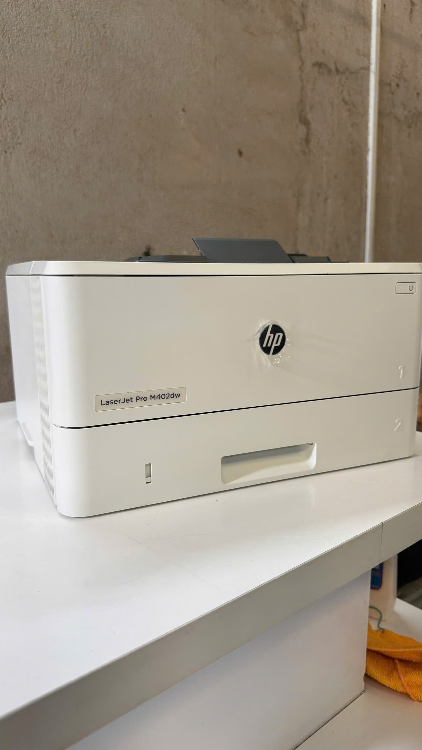 Máy in HP LaserJet Pro M402DW Máy in HP LaserJet Pro M402DW