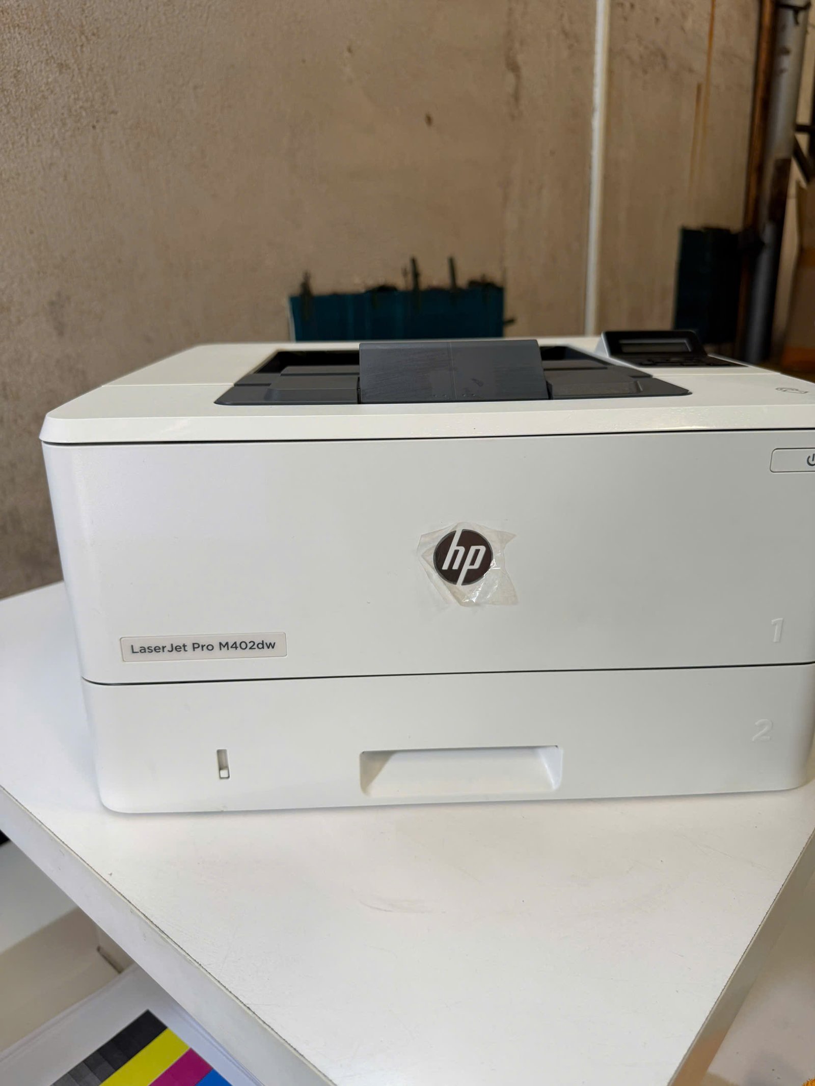 Máy in HP LaserJet Pro M402DW Máy in HP LaserJet Pro M402DW